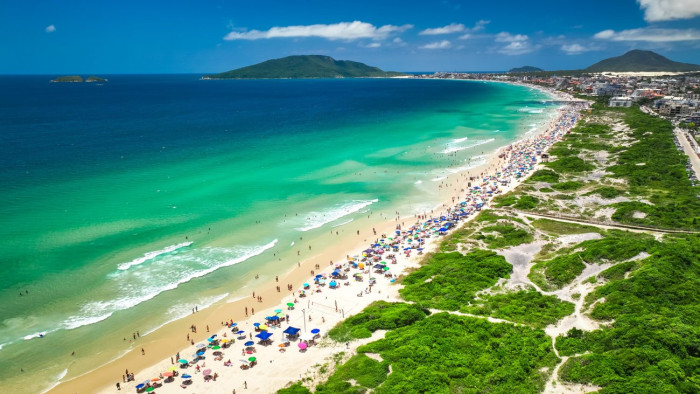 Moradores do Ingleses se mobilizam contra construção irregular de prédio em Florianópolis