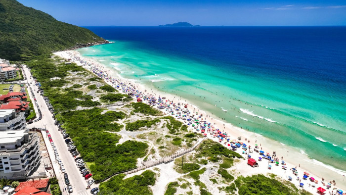 Moradores do Ingleses se mobilizam contra construção irregular de prédio em Florianópolis