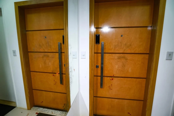 Homem invade prédio na Asa Sul, tenta entrar em apartamentos e faz idosa de 95 anos refém